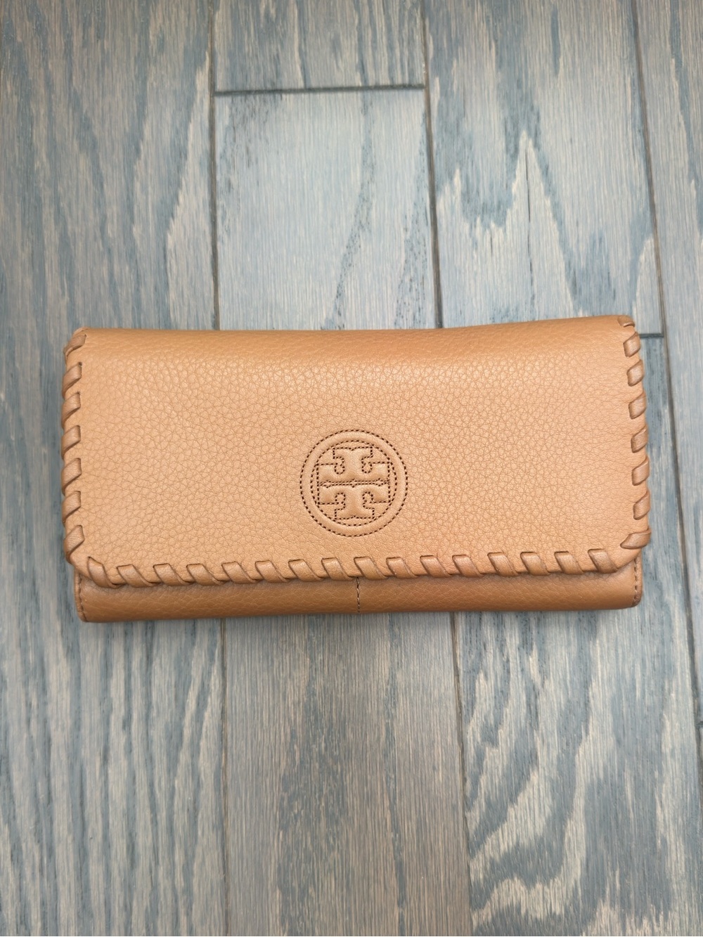 Tory Burch Marion Envelope Continental Wallet - Tan Pebbled Leather